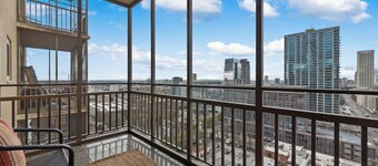 Terrace, Skyline View, Downtown, Restaurant & Bars