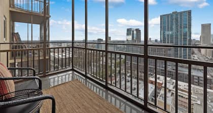 Terrace, Skyline View, Downtown, Restaurant & Bars