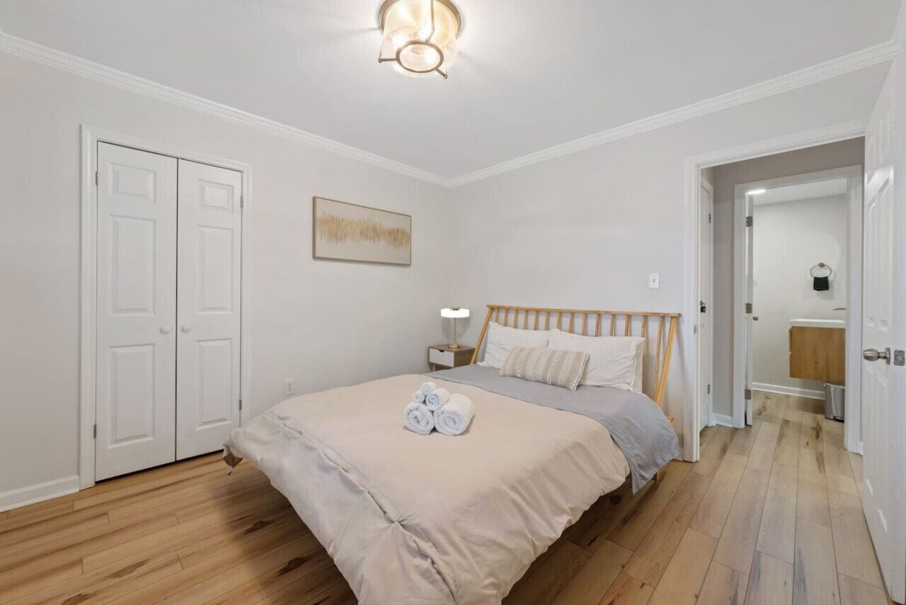 1 bedroom, desk, iron/ironing board, travel crib
