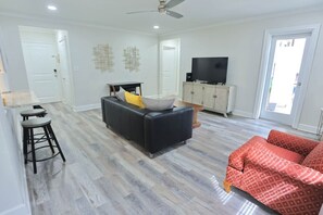 TV - 1BR Apt,Centrally located, City View (Atlanta)