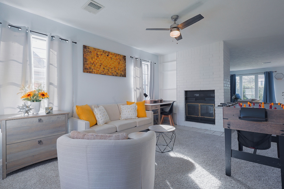 Photo 25 of Cozy Retreat near NRG stadium & Medical Center - Patio Grill - Pet Friendly