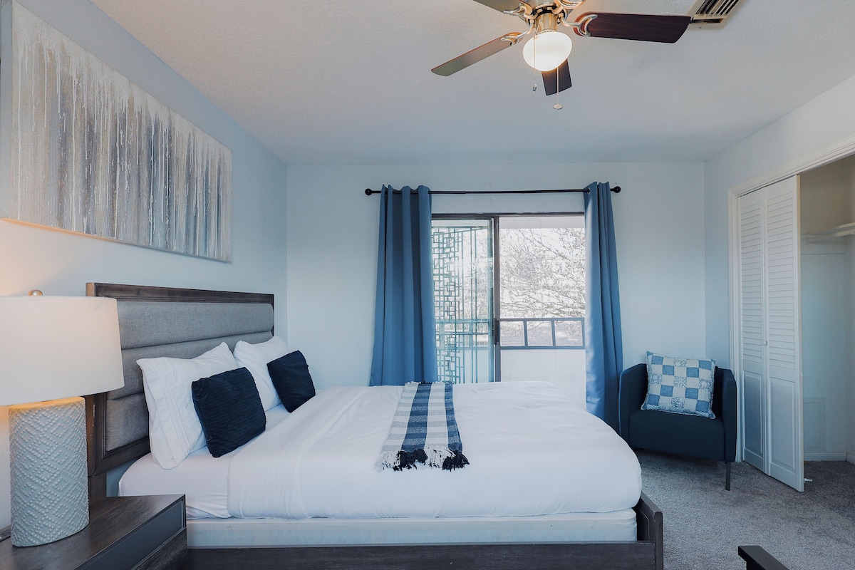 Photo 10 of Cozy Retreat near NRG stadium & Medical Center - Patio Grill - Pet Friendly