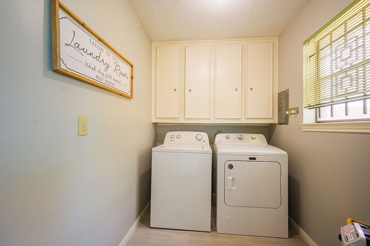 Photo 43 of Cozy Retreat near NRG stadium & Medical Center - Patio Grill - Pet Friendly