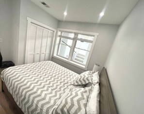 2 bedrooms, WiFi, bed sheets