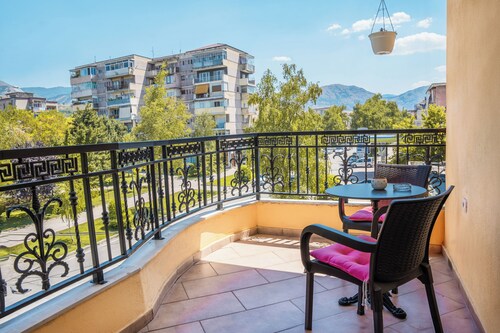 Korca Luxury Big Apartments & Rooms