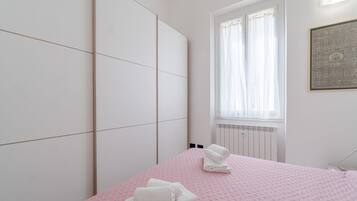 1 camera, Wi-Fi, lenzuola