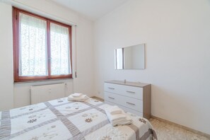 1 chambre, fer et planche Ă repasser, Wi-Fi, draps fournis