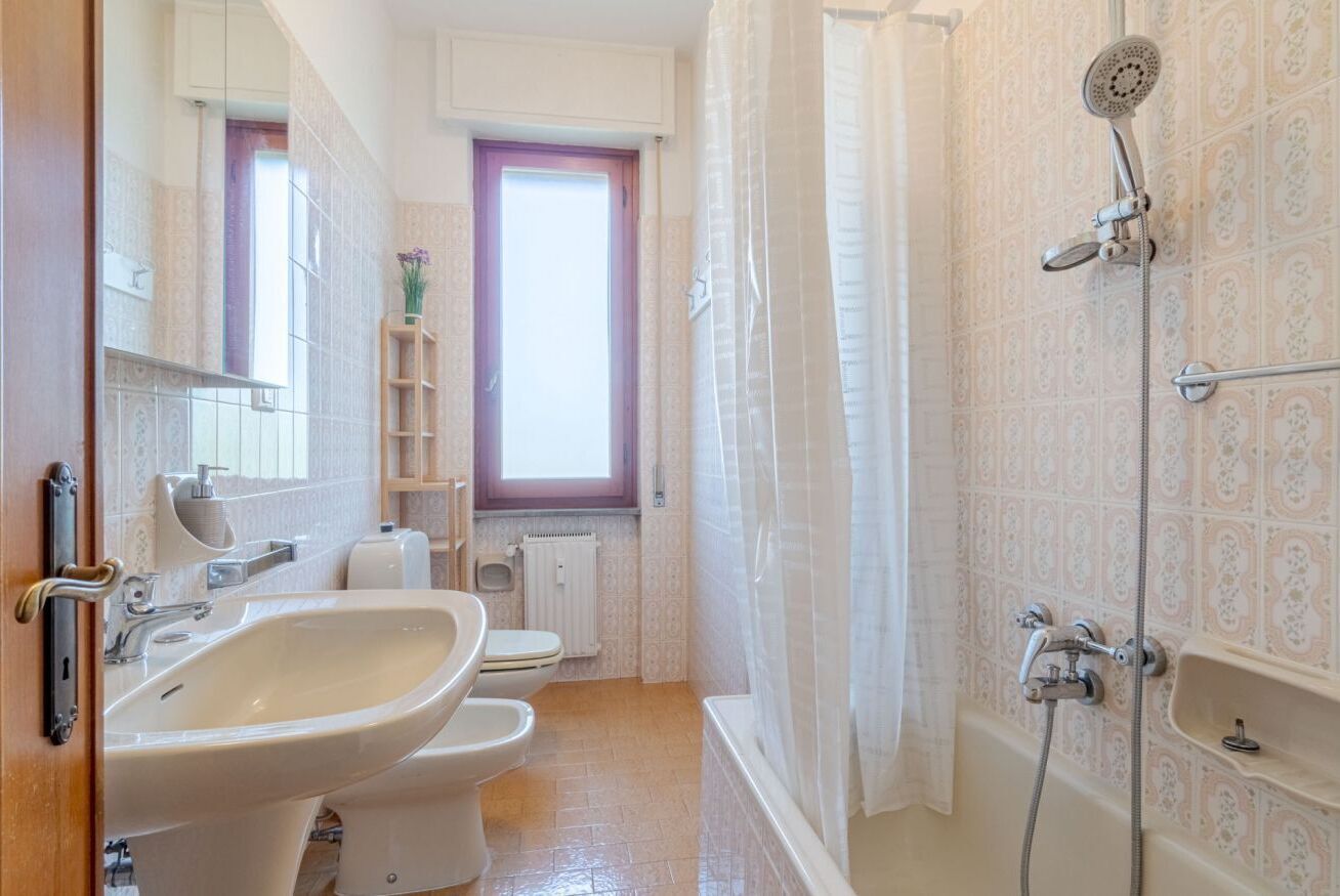 Asciugacapelli, bidet, asciugamani