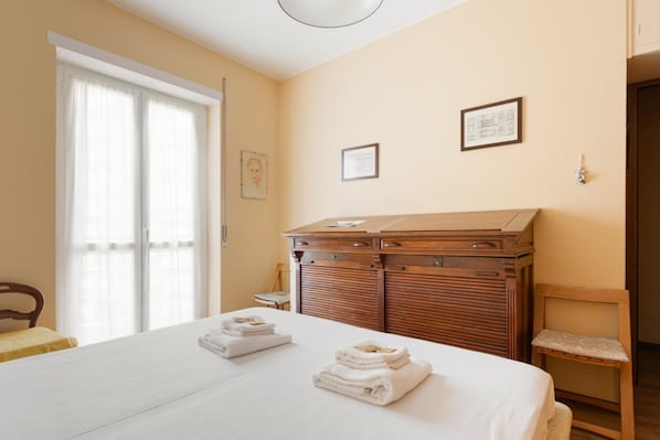 1 bedroom, iron/ironing board, WiFi