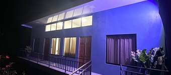 Apartamento en Manuel Antonio con 2cuartos 1 cama Queen 2 twin