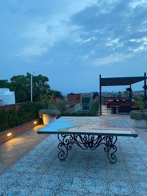 Chalet | Restaurante al aire libre