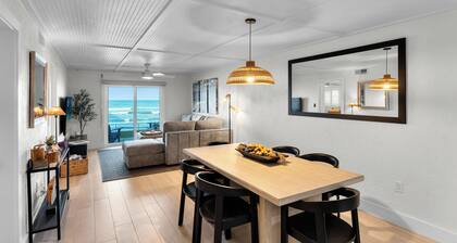 Sunrise Villa Remodeled Ground Level Property Steps to Ocean