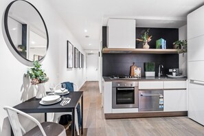 Fridge, microwave, oven, stovetop - Elwood Beachside Escape (Elwood)