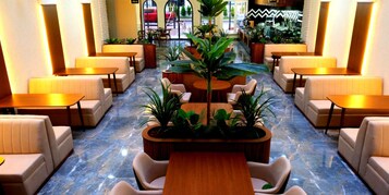 每日供应自助式早餐（每人 TRY 500）