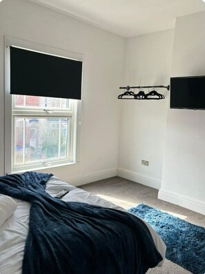 House | 4 bedrooms, free WiFi