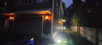 Peaceful 2-bed apartment near downtown Traverse City next to East Bay Beach