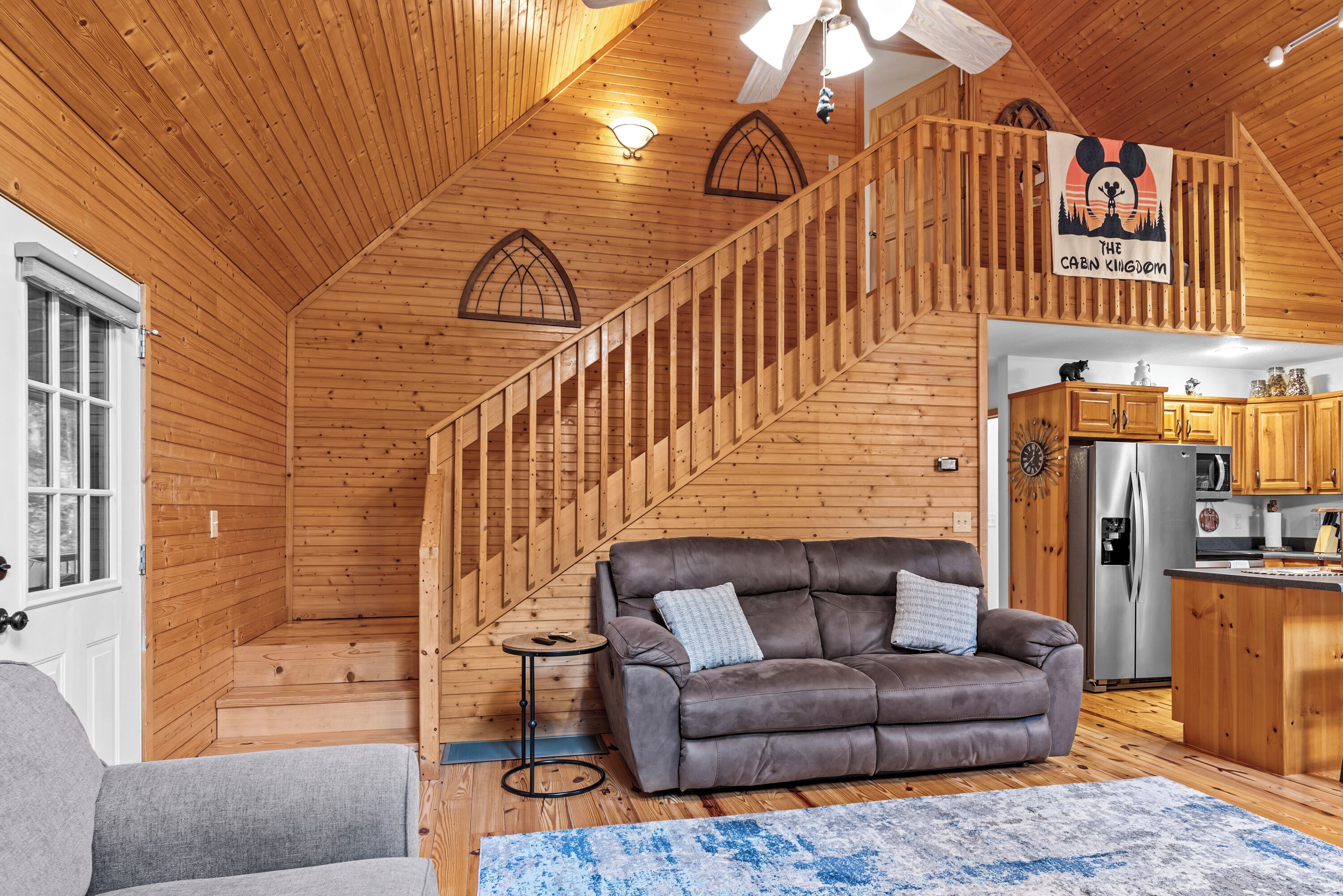 TV connectée, cheminée, espaces bureaux