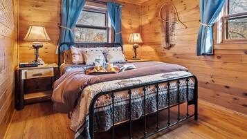 Luxury Cabin, River View | 2 bedrooms, premium bedding, pillowtop beds, in-room safe