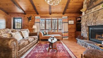 Luxury Cabin, River View | 2 bedrooms, premium bedding, pillowtop beds, in-room safe