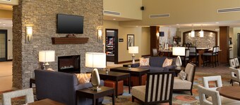King Suite. Free Breakfast. Pool & Hot Tub. Gym. Close to Amazon!