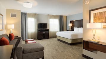 1 bedroom, in-room safe, iron/ironing board, free WiFi