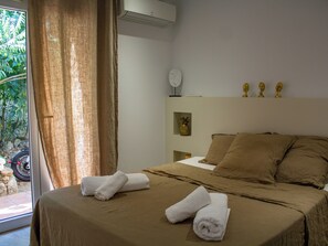 3 عدّة غرف نوم ومكواة/لوح كي وسرير سفر وواي فاي