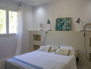 3 bedrooms, iron/ironing board, travel cot, WiFi