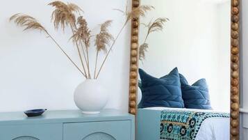 3 عدّة غرف نوم وواي فاي وملاءات أسرّة