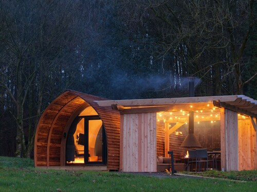 Luxury Rural Cabin with Wood Fired Hot Tub