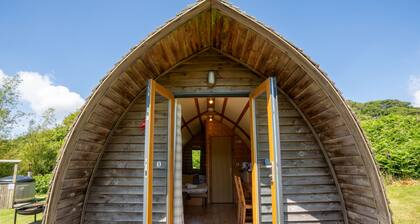 Cosy Rural Cabin With Hot Tub