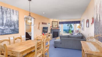 Télévision, cheminée