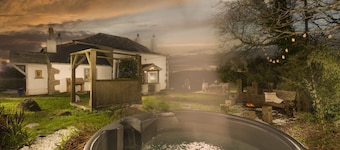 Worvas Counthouse -  Country Cottage - Hot Tub - Pet Friendly