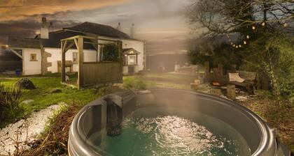 Worvas Counthouse - Country Cottage - Hot Tub - Pet Friendly