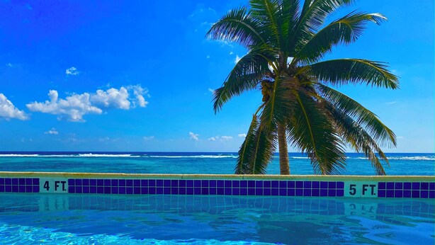 حمّام سباحة خارجي