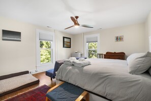 3 Schlafzimmer, Schreibtisch, kostenloses WLAN, Bettwäsche