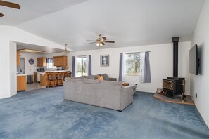 Smart TV, fireplace, video games