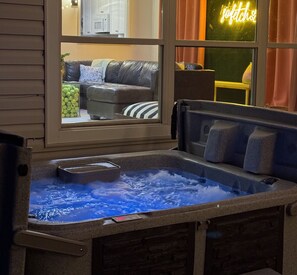 Interior - Insta-Worthy | Dog Friendly | Hot Tub | EXPO (Tulsa)