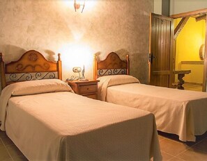 7 bedrooms, bed sheets