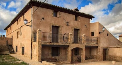 Country House 'Masia Los Camineros' with Mountain View, Private Terrace and Private Garden