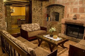 Interior - Country House 'Masia Los Camineros' with Mountain View, Private Terrace and Private Garden (Cella)