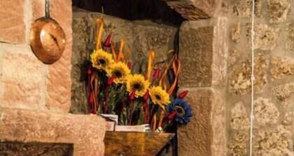 Country House 'Masia Los Camineros' with Mountain View, Private Terrace and Private Garden