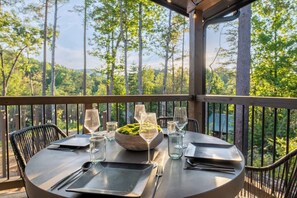 Outdoor dining - New Modern Design! Treetop Escape! Hot Tub, Fireplace, Fire Pit & Views!! (Sevierville)