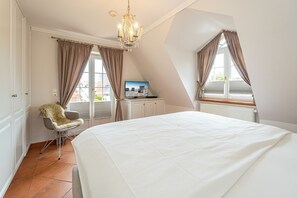 2 slaapkamers, een strijkplank/strijkijzer, wifi, beddengoed
