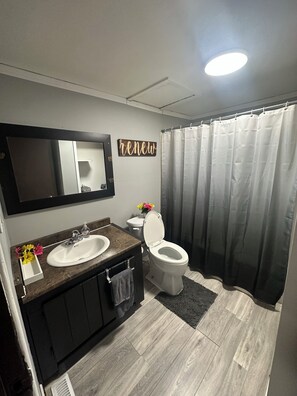 Towels, soap, shampoo, toilet paper
