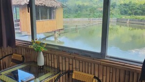 Kamar Double Panorama, pemandangan danau terbatas