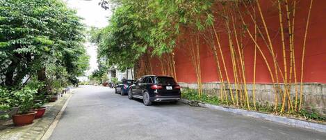 Luxury Apartment | Terrace/patio