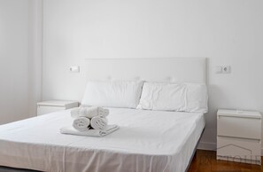 3 Schlafzimmer, Bügeleisen/Bügelbrett, WLAN, Bettwäsche