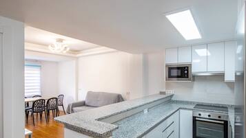 Fridge, microwave, oven, dishwasher
