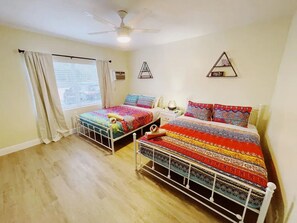 1 bedroom - Spacious 1bd Apt 1 block off the beach with pool (pompano beach)