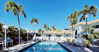 Cozy Standard Double Room - Steps to Beach, Free Parking & Pool